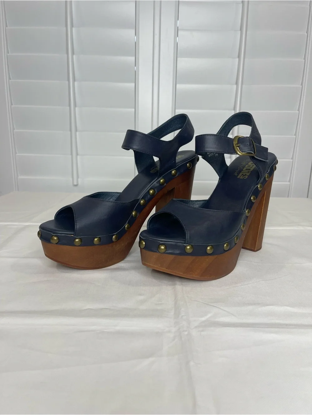 Y2K Woodies Splendid by Jeffrey Campbell platform clog sandals